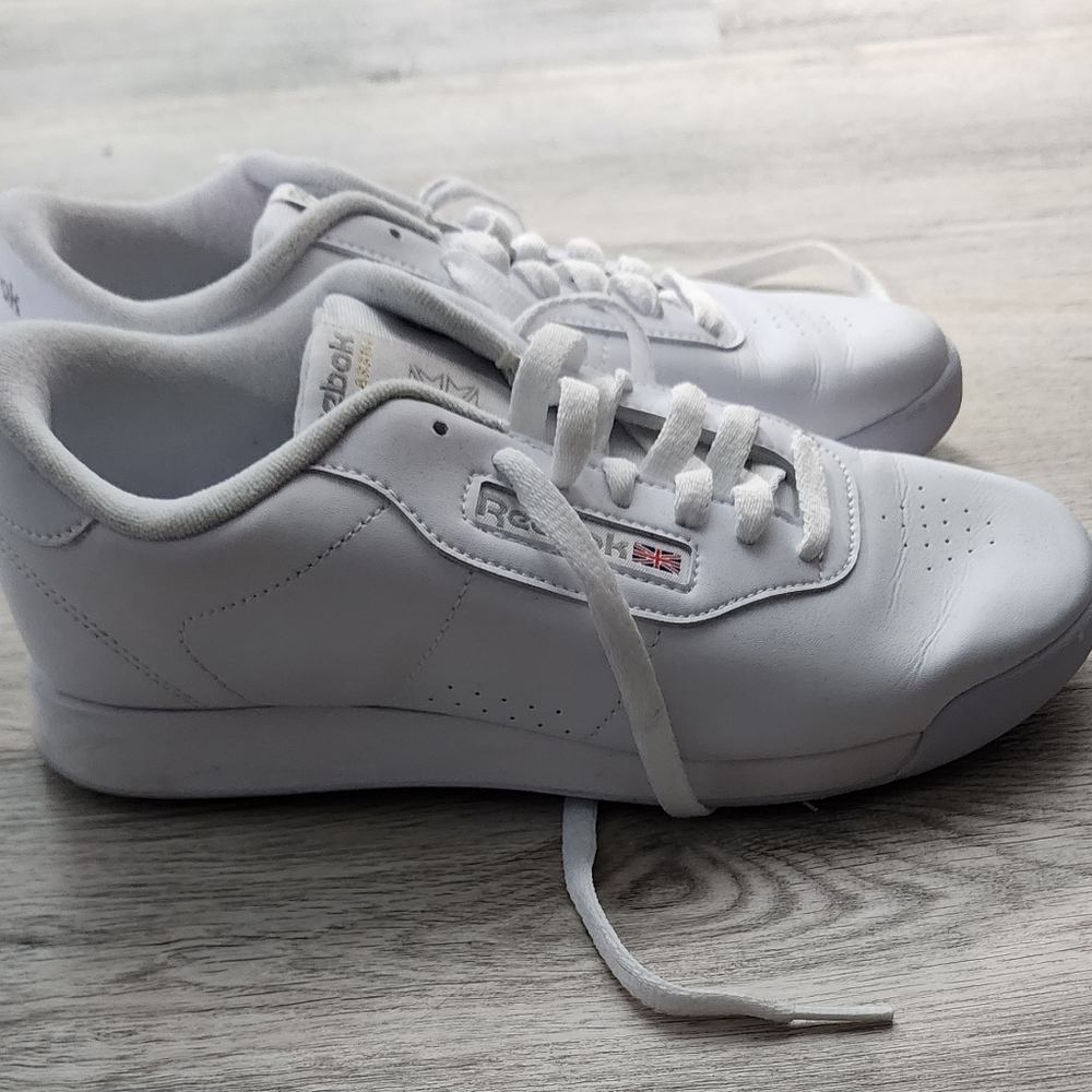 Womens Reebok Shoes